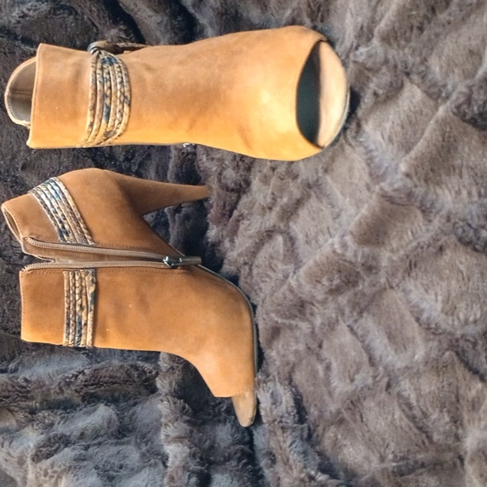 Women's spiked heels